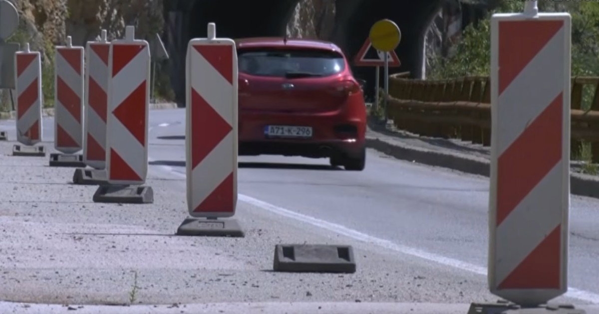 Vozači putuju osam sati na relaciji za koju bi trebalo samo dva