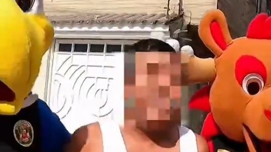 Peruanski agenti prerušeni u maskote Mundijala uhapsili dilera droge