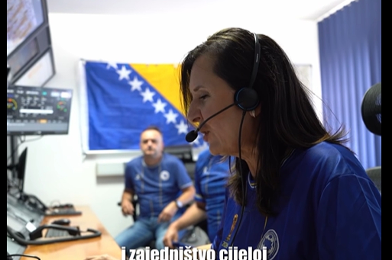 VIDEO Nogometaše BiH dočekalo iznenađenje pri ulasku u zračni prostor BiH: Pogledajte što su im rekli kontrolori leta