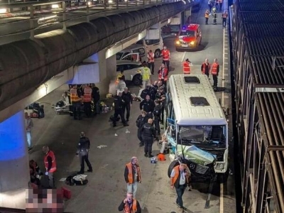 Sudar teretnog voza i autobusa u Francuskoj, povrijeđeno najmanje 19 osoba