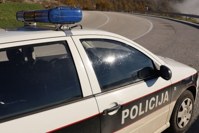 Saobraćajna nesreća u Zenici: U sudaru sa automobilom teško povrijeđen motociklista