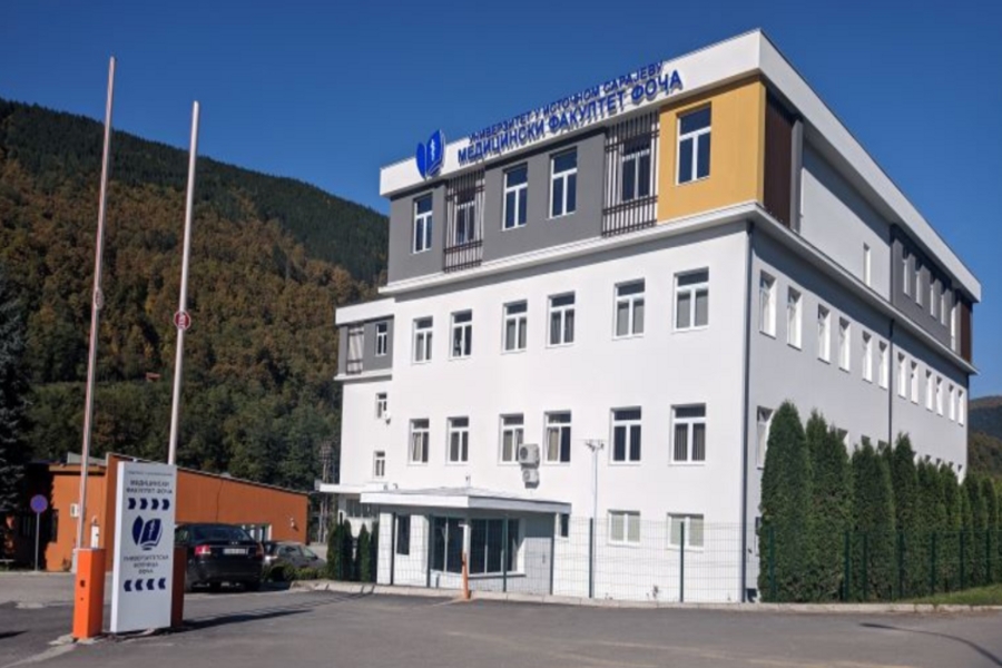 TOTALNO LUDILO U RS-u: Pogledajte koga su stavili kao strane državljane na Medicinskom fakultetu u Foči (FOTO)