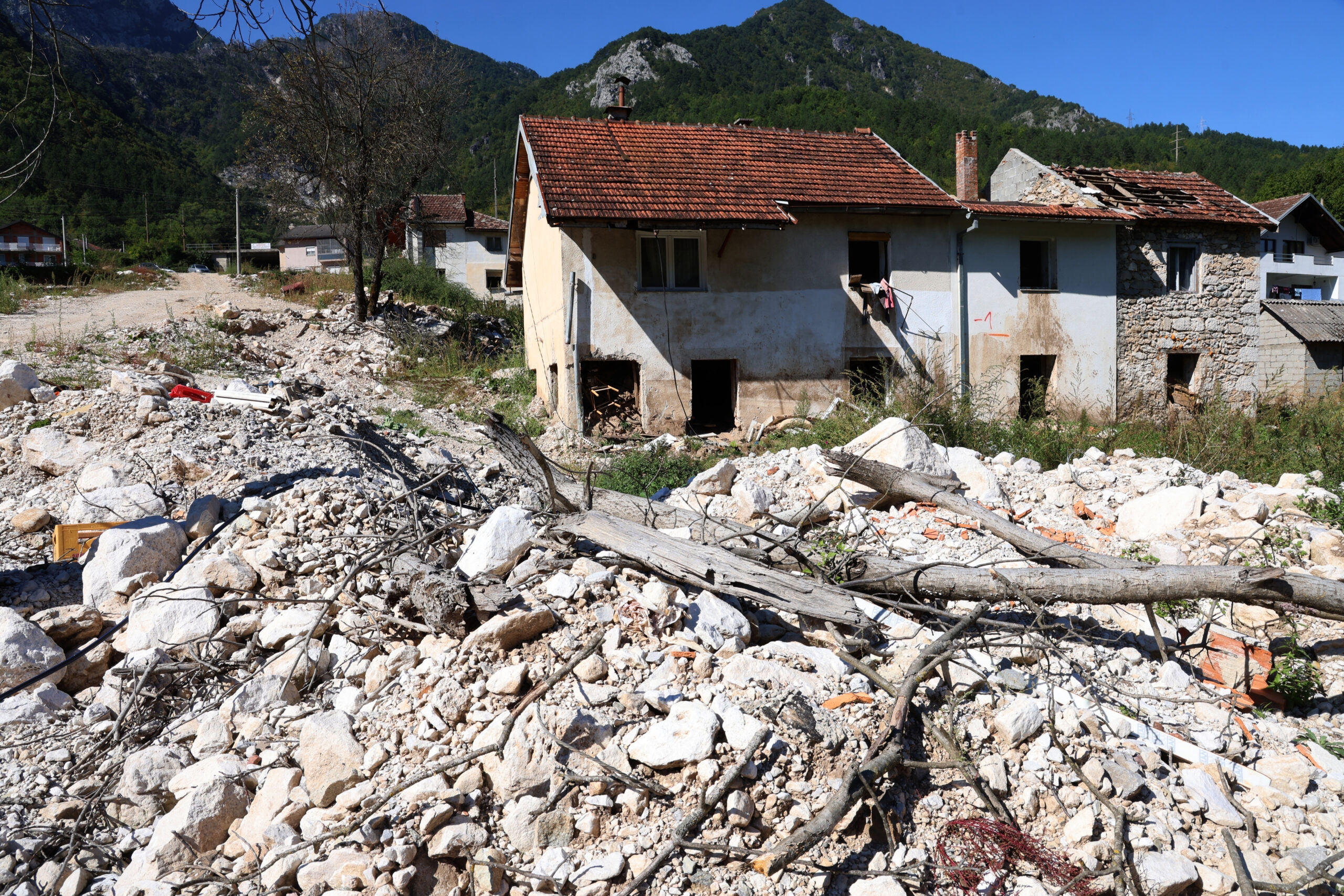 JABLANICA DANAS U TIŠINI Dan žalosti dvije godine nakon stravičnih poplava koje su odnijele 19 života