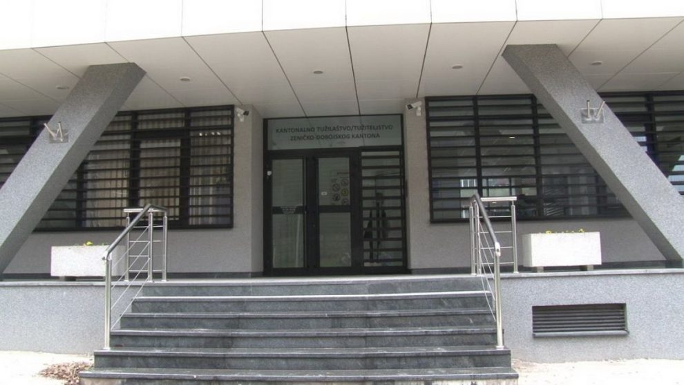 Potvrđena optužnica u Zenici: Tereti se za neovlašteno držanje ručne bombe