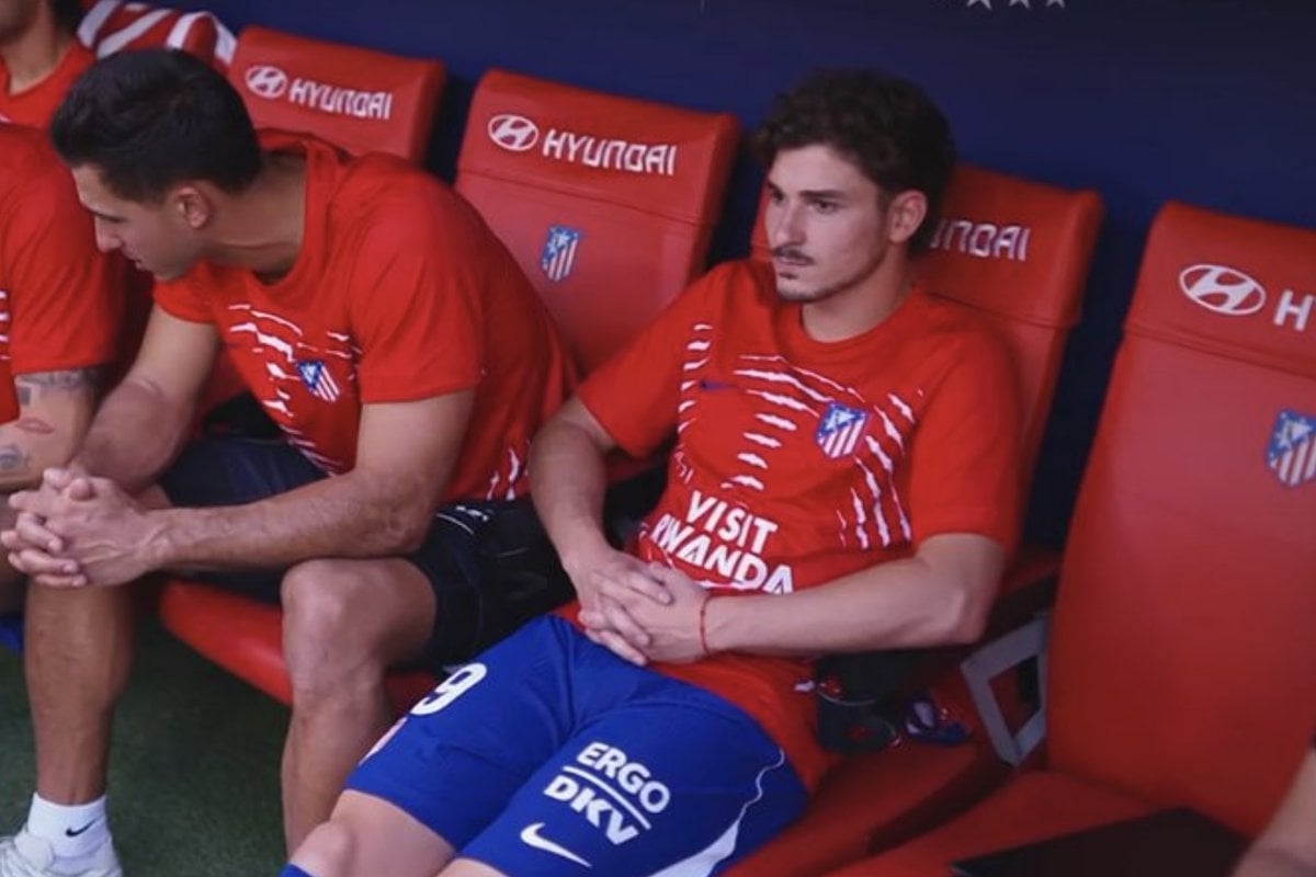 Kamere pokazale "izdajnika" Alvareza, a spiker pročitao njegovo ime - Navijači odmah pobijesnili!