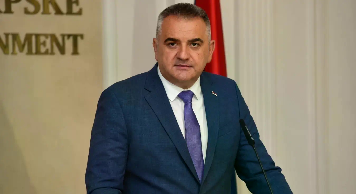Минић: Влада Српске ће обезбиједити 2.2 милиона КМ за обнову Студентског центра у Зворнику