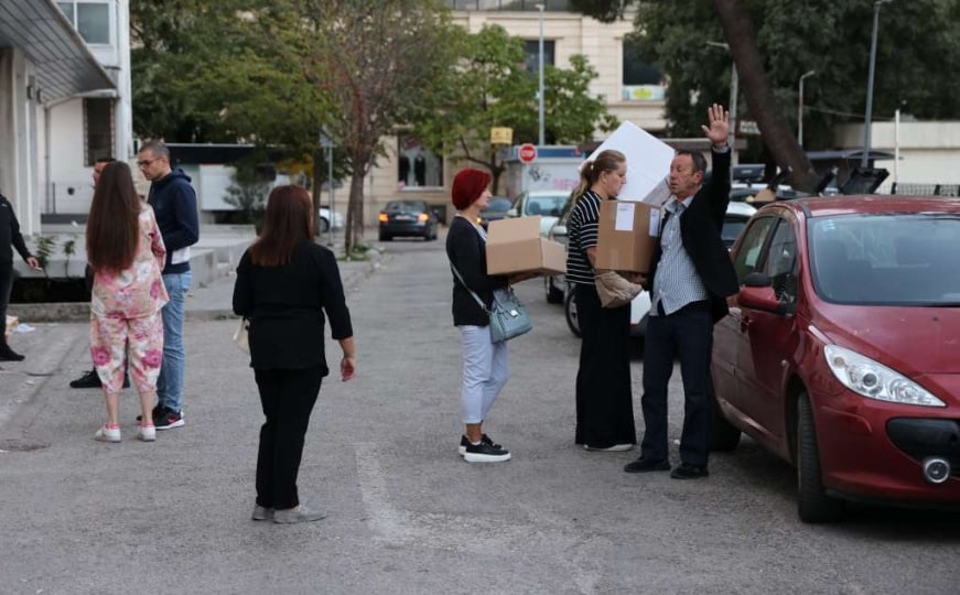 Problemi na biralištima u Mostaru: Skeneri zakazali, glasanje kasni
