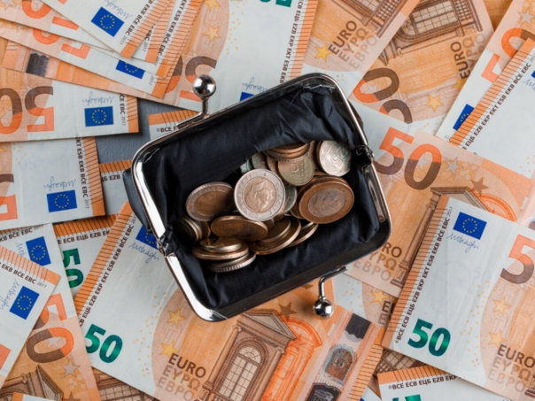 Trgovinski bilans eurozone prešao u deficit