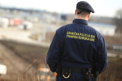 (FOTO) Iz Milana ostala supruga i djeca: Ovo je službenik Granične policije koji se UBIO IZ SLUŽBENOG PIŠTOLJA, poznat datum sahrane