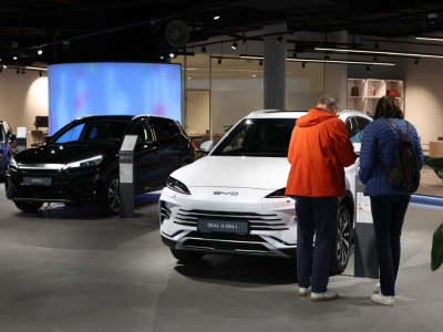 Kina proizvodi automobile rekordnom brzinom, regulatori zabrinuti