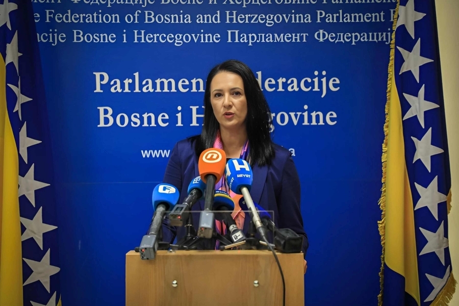 POTPREDSJEDNICA SDA UPALILA ALARM: 'Namjenska industrija u slobodnom padu, izvoz prepolovljen!'