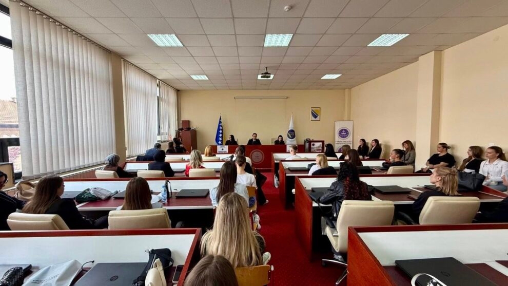 VIDEO: Pravni fakultet u Zenici organizovao simulaciju suđenja za buduće studente