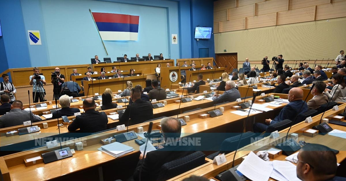 NS RS razmotrila zakone o skraćenju pripravničkog staža, sjednica se nastavlja u srijedu