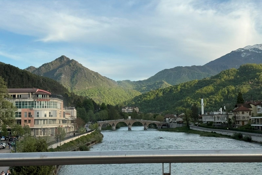 JUTRA OSTAJU PROHLADNA: BH Meteo objavio prognozu za naredne dane, biće i kiše i...