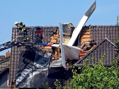 Strašna tragedija: Avion pao na kuću, ima mrtvih!