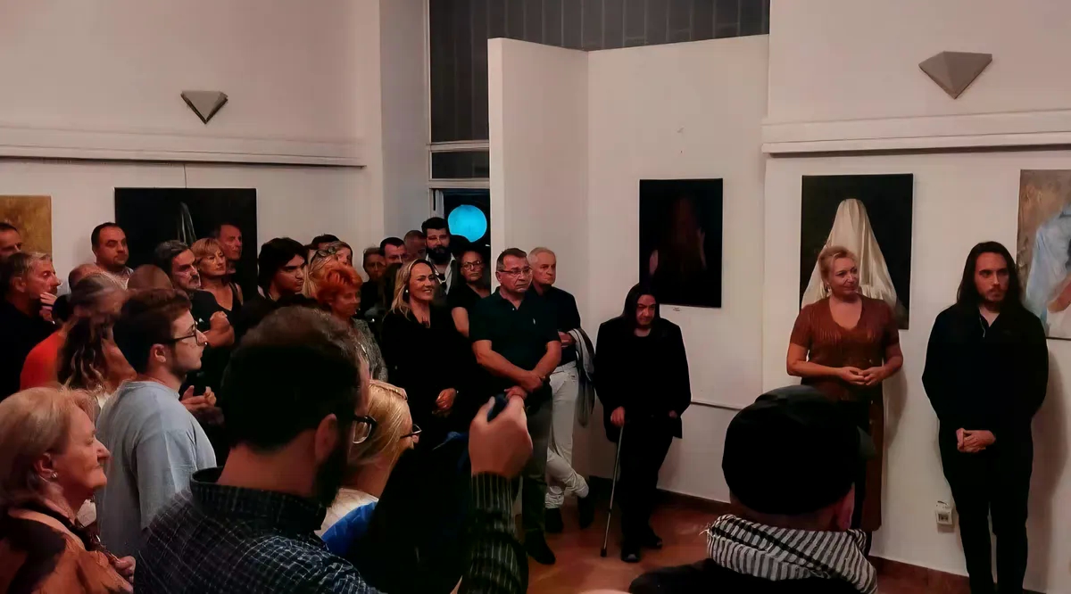 U Sarajevu svečano otvorena izložba Haruna Behmena "Veo tajni"