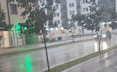 Grmljavina i jak vjetar “protutnjali”: Snažno nevrijeme u ovom dijelu Srpske