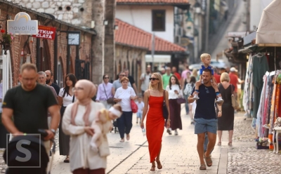 Pune ulice Sarajeva: Prošetajte s nama ulicama glavnog grada u predveče