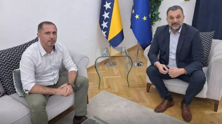 Sedić: Konaković ne može da pospremi stanje u NiP-u, a rušio bi vlast u USK
