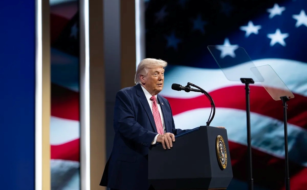 Trump pozvao Tel Aviv i Teheran da zaustave borbe: "Moraju odmah prestati pucati"