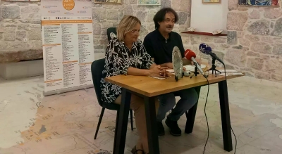 Награда "Златни платан" глумцима Радивоју Буквићу и Златану Видовићу