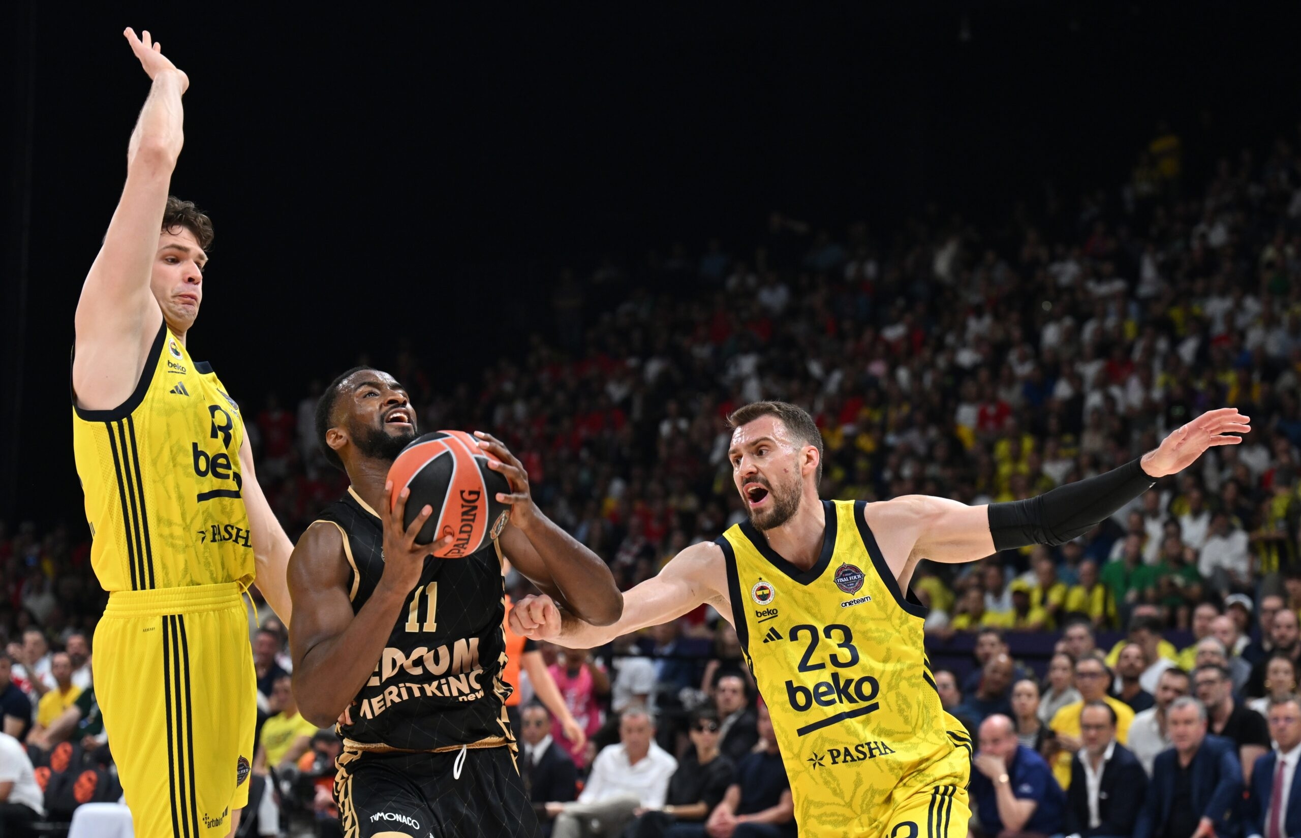 SADA JE SIGURNO Biberović ostaje u Fenerbahčeu, košarkaš produžio ugovor