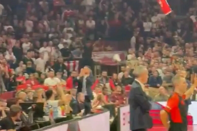 Režim u Srbiji mu uništavao život, svi su mu okrenuli leđa, a onda je sinoć ušao u beogradsku Arenu