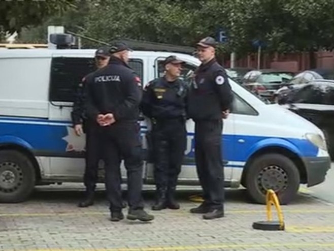 Crna Gora: Zatočio ženu, silovao je i primoravao na seksualne odnose sa drugima