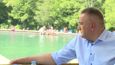 Minić helikopterom obilazi festival i prazna gradilišta!