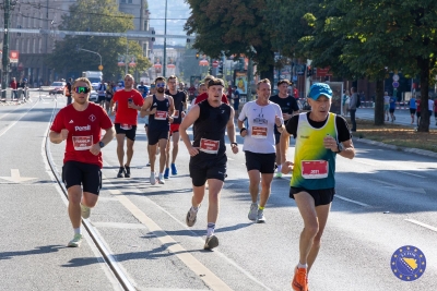 (FOTO) "Bili su dio grada" Više od 40 pripadnika EUFOR pridružilo se Sarajevskom maratonu