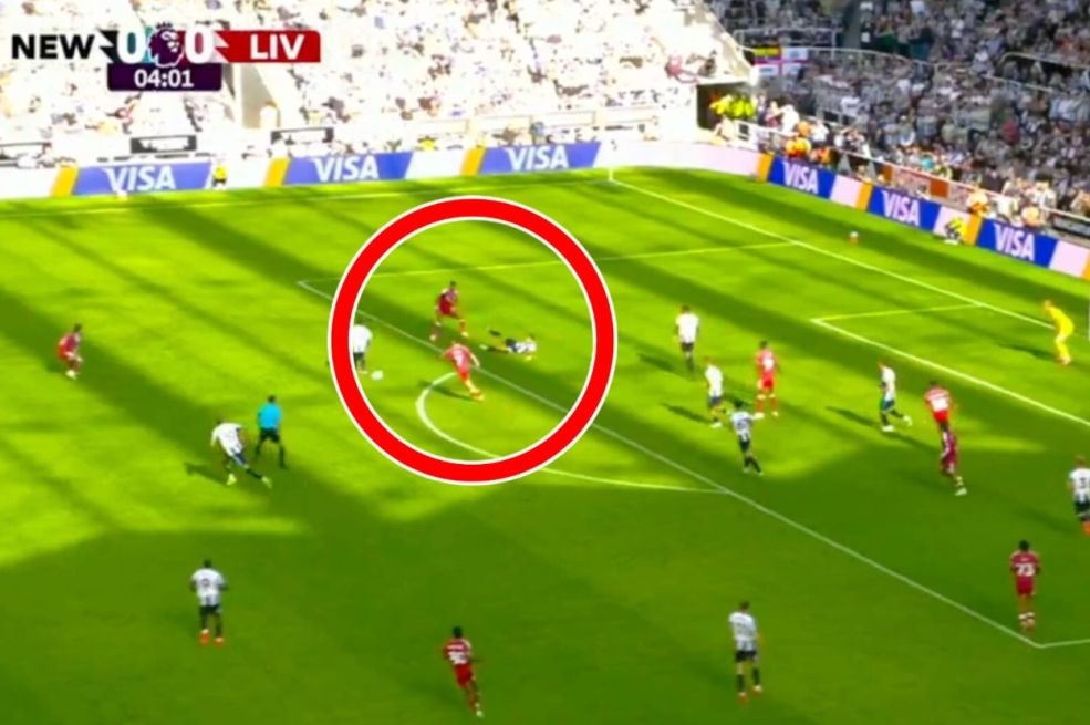 Kakav meč na St. James' Parku: Elanga šokirao Liverpool, svi pričaju o potezu Amara Dedića!