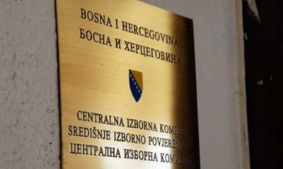 CIK BiH: Tokom javnog uvida otkriveno 827 preminulih osoba koje su i dalje u biračkom spisku