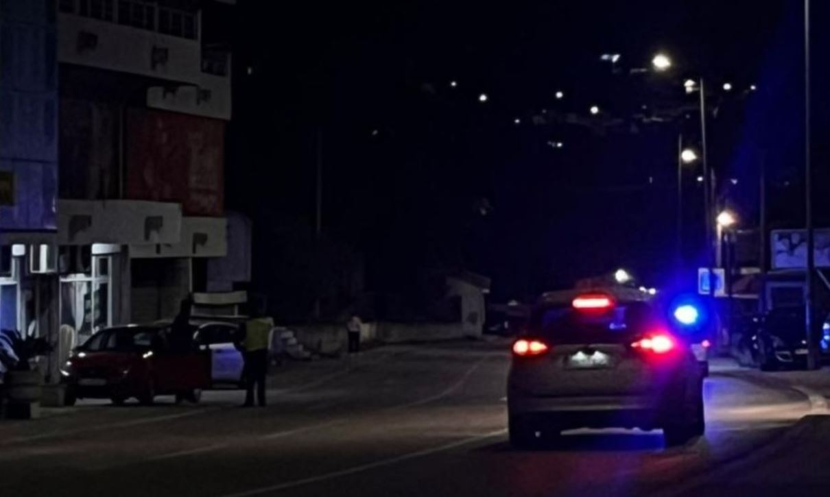 Poginulo dijete (3)! Istrglo se majci iz ruku i istrčalo na put, pokosio ga automobil