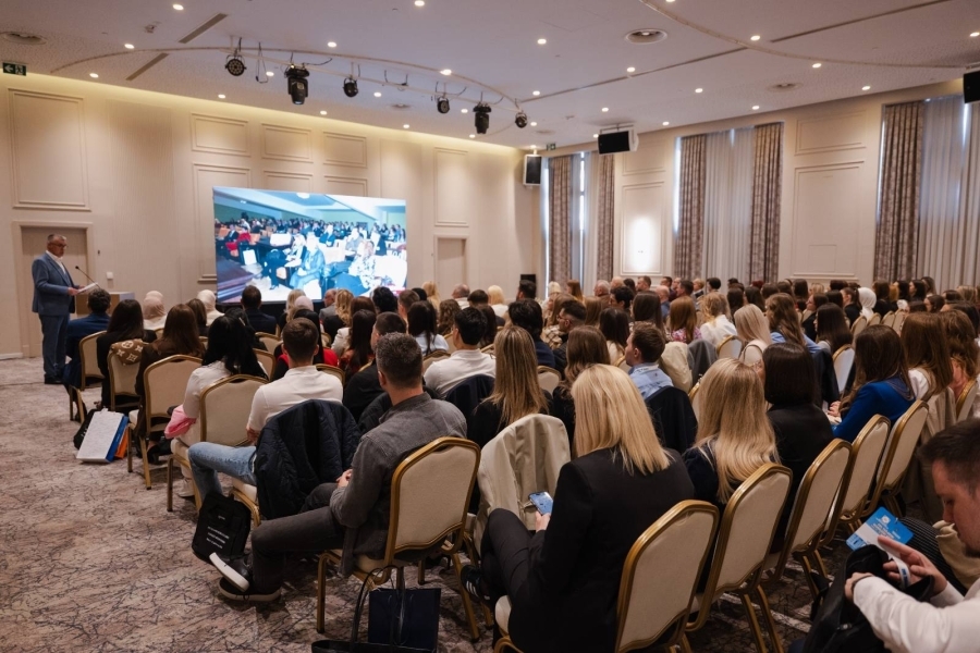 EDUKACIJA KAO TEMELJ RAZVOJA: Uspješan dan za UKC Tuzla uz četiri velika događaja i preko 500 učesnika