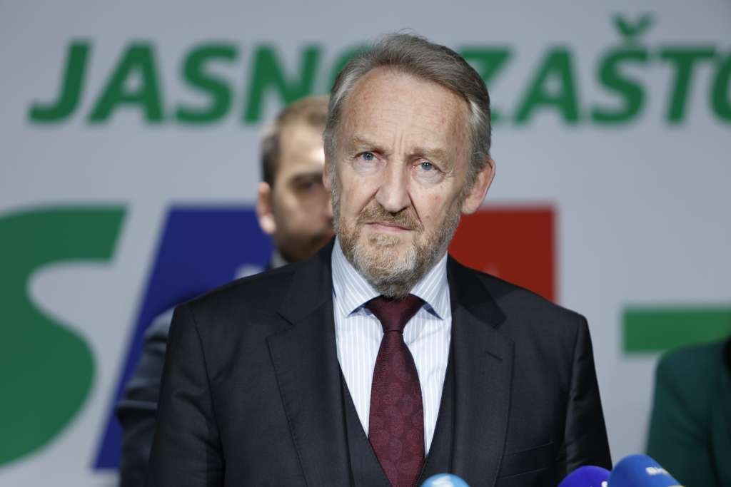 Izetbegović opet ima informacije? “Dodik uskoro neće moći biti predsjednik SNSD-a”