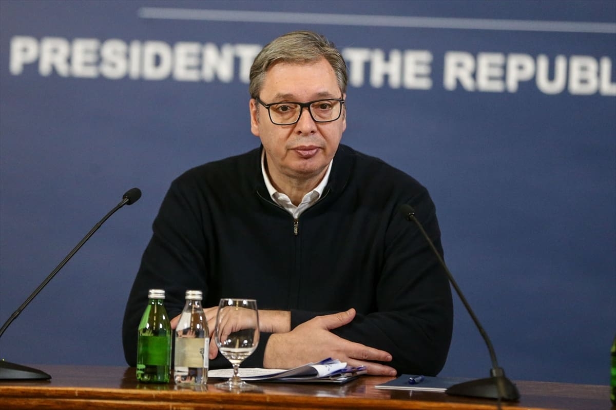 Vučić razgovarao sa Peterom Mađarom: Pozvao ga da posjeti Srbiju