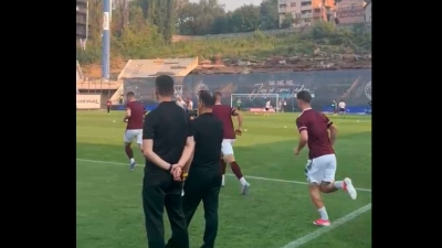 Video / Igrači Sarajeva izašli na travnjak, evo kakav tretman su doživjeli