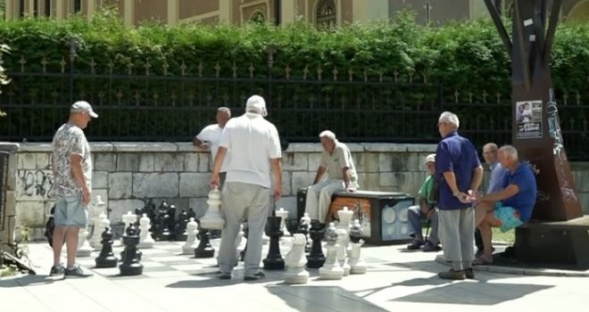 Evo koji penzioneri će morati sami sebi plaćati zdravstveno osiguranje