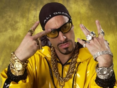 Objavljen prvi trejler za film "Ali G: Who Iz I?": Saša Baron Koen se vraća kultnoj ulozi(Video)