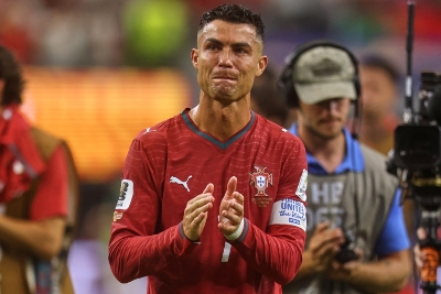 Georgina i Ronaldo snimkom iz bazena podijelili fanove: "Plivaj u svojim suzama" (VIDEO)