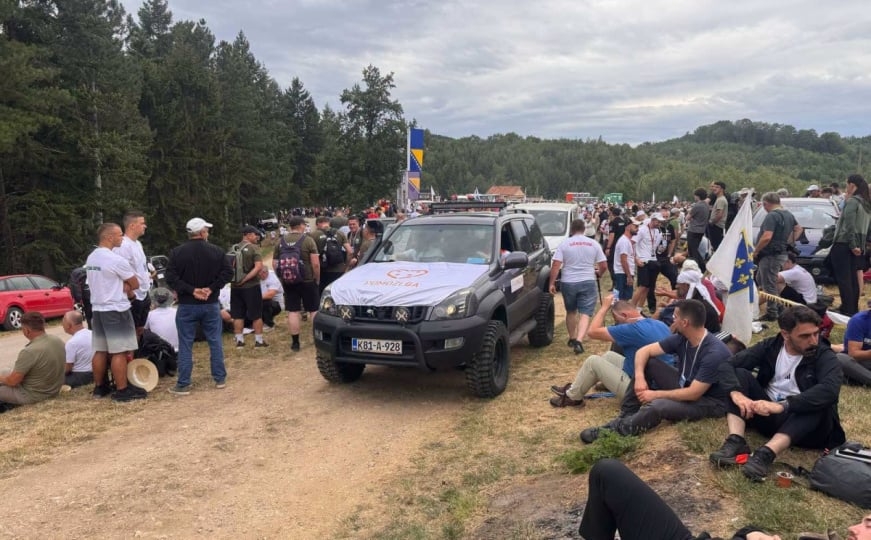 Pomozi.ba pozvao građane: Donirajte za učesnike Marša mira i budite dio podrške