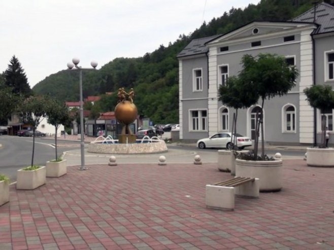 Srebrenica: Zbog govora mržnje zatražena smjena Faruka Đozića