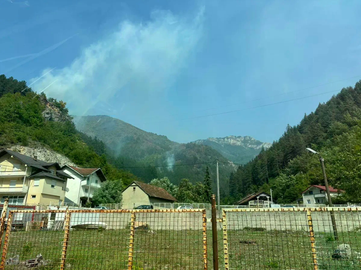 Požar kod Konjica i dalje aktivan, stanje bolje nego jutros