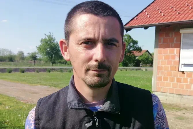 Ovaj Bosanac ima najluđe ime na Balkanu! Pop mu zbog toga zabranio ulazak u crkvu