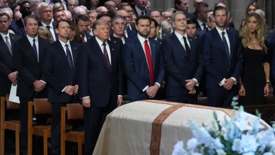 Tramp odao počast preminulom senatoru Grejemu: "Bio je div"