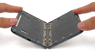 iPhone Duo pokazuje pristojnu popravljivost, no njegova šarka izaziva probleme kod korisnika