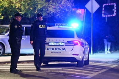 Automobil sletio u provaliju kod Vrlike: Poginule dvije osobe