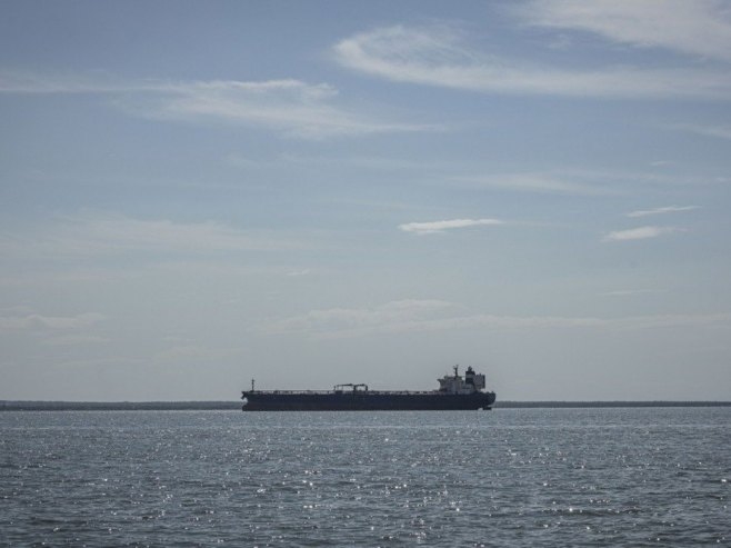 Tanker naletio na pomorske mine