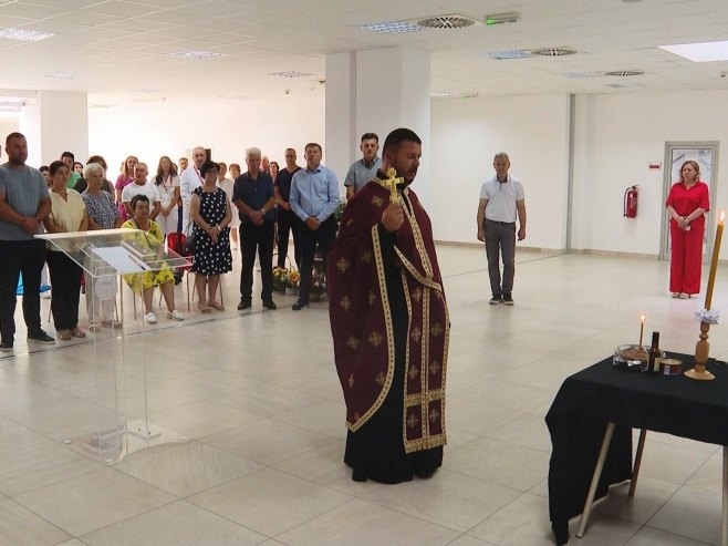 UKC Srpske odao počast radnicima poginulim u Odbrambeno-otadžbinskom ratu