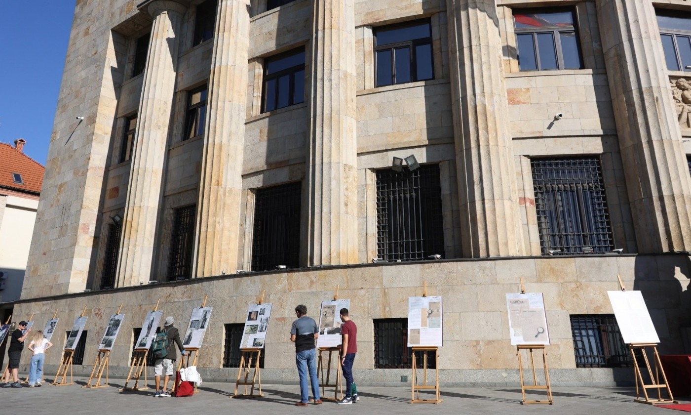 Od Hipotekarne banke do Palate Republike: Otvorena izložba u Banjaluci FOTO